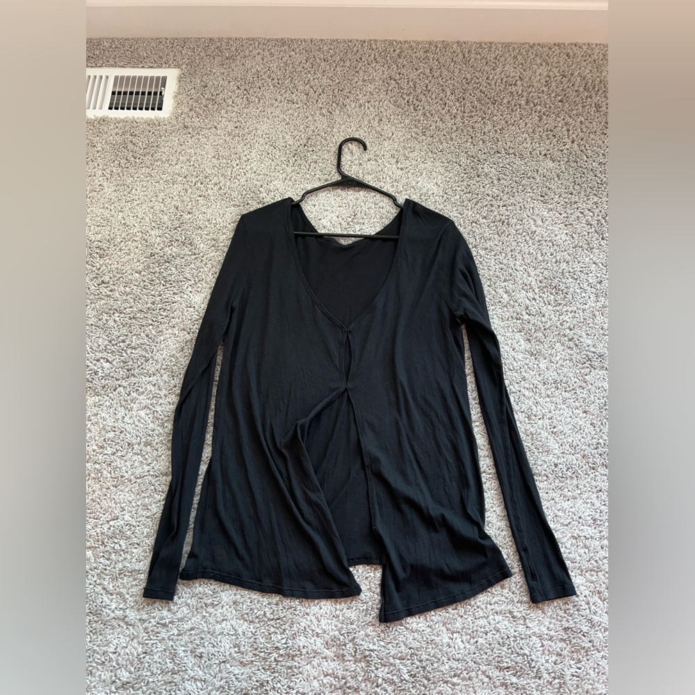 Lululemon black back design long sleeve shirt